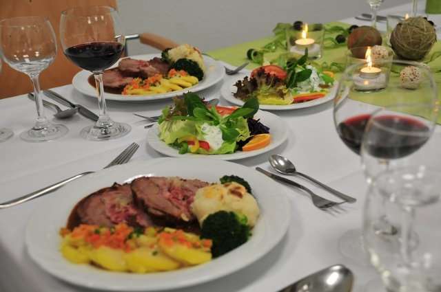 Akzent Hotel Stadt Schluechtern ***S Restoran gambar